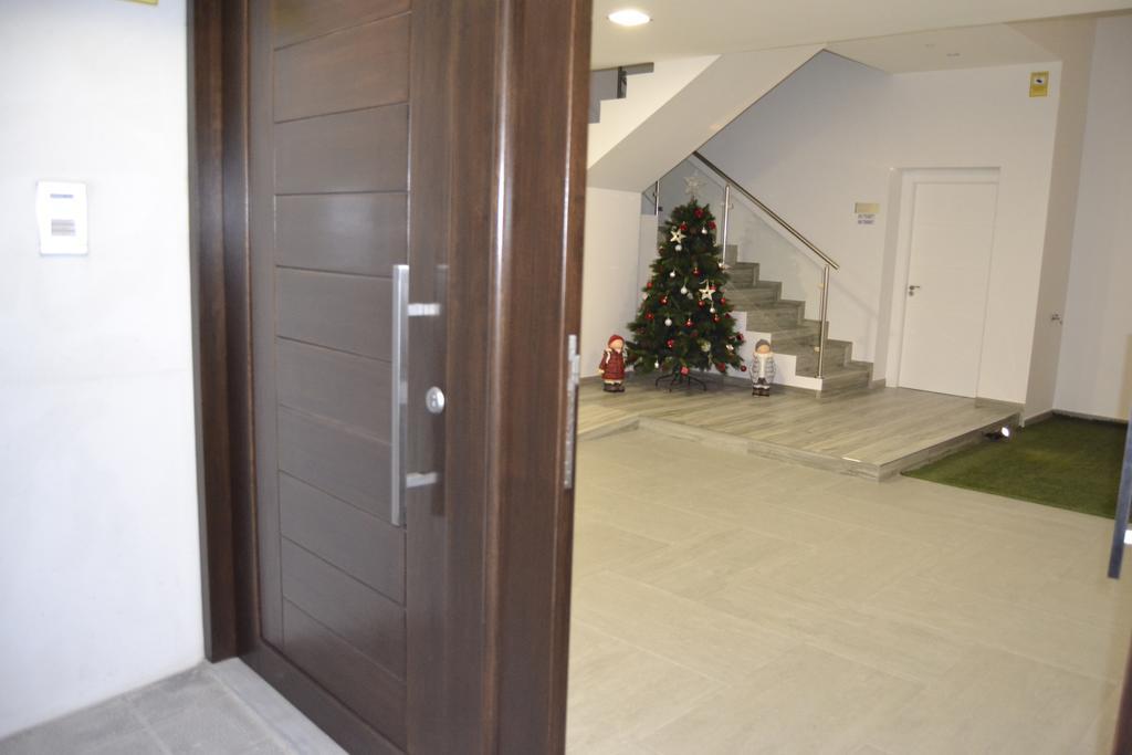 Apartamentos Turisticos Clavero อัลมาโกร ภายนอก รูปภาพ
